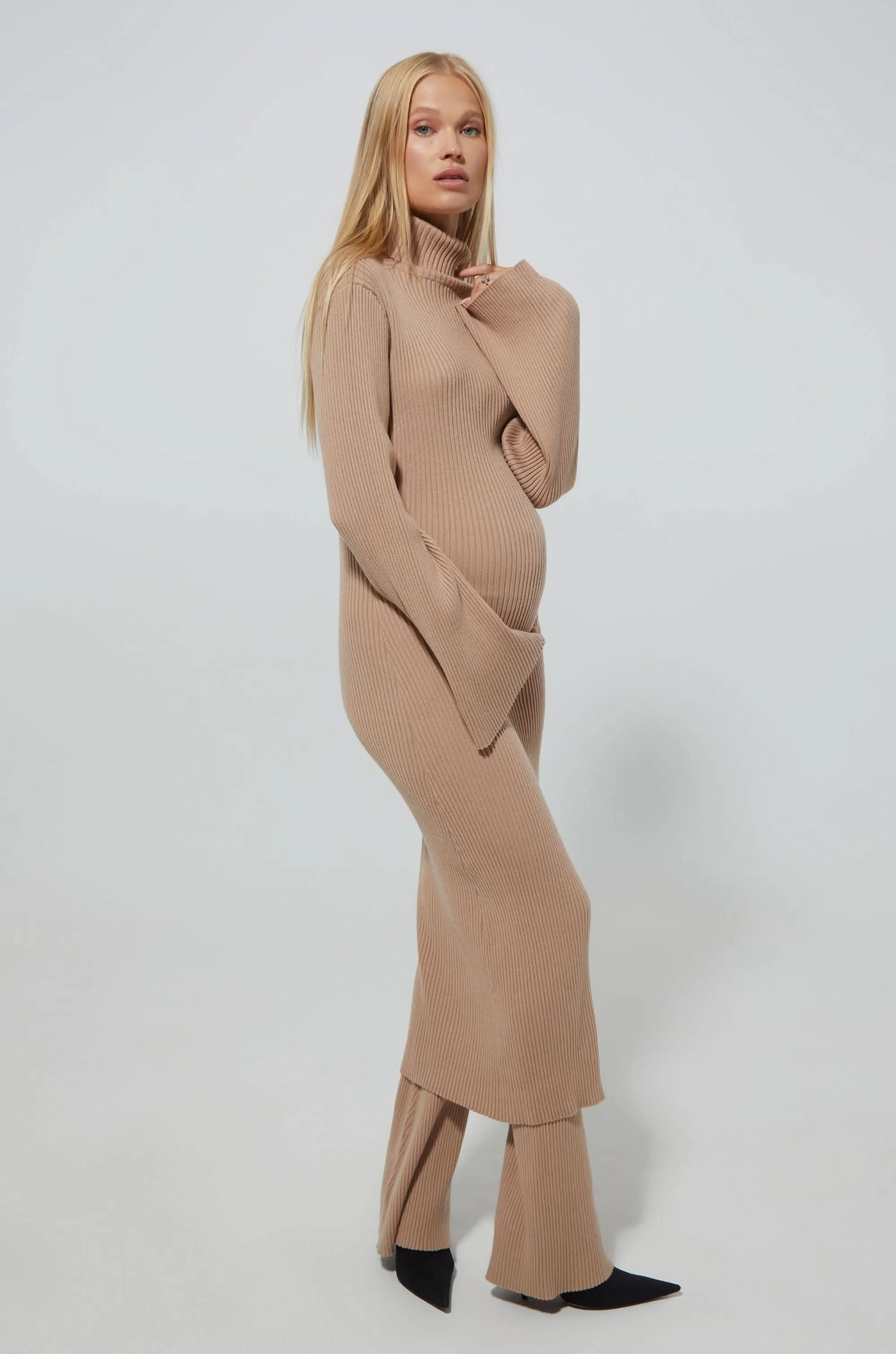 Cozy Knit Oversized Turtleneck Sweater